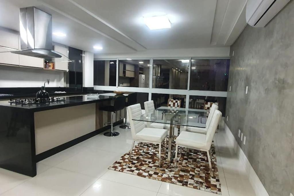 Apartamento Apto P/familia Barra Norte, 03 03 Garagens *