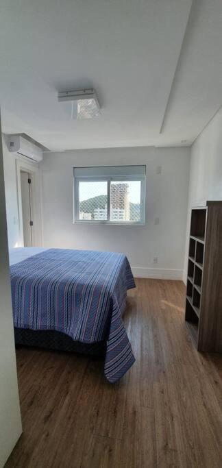 Apartamento Apto P/familia Barra Norte, 03 03 Garagens *